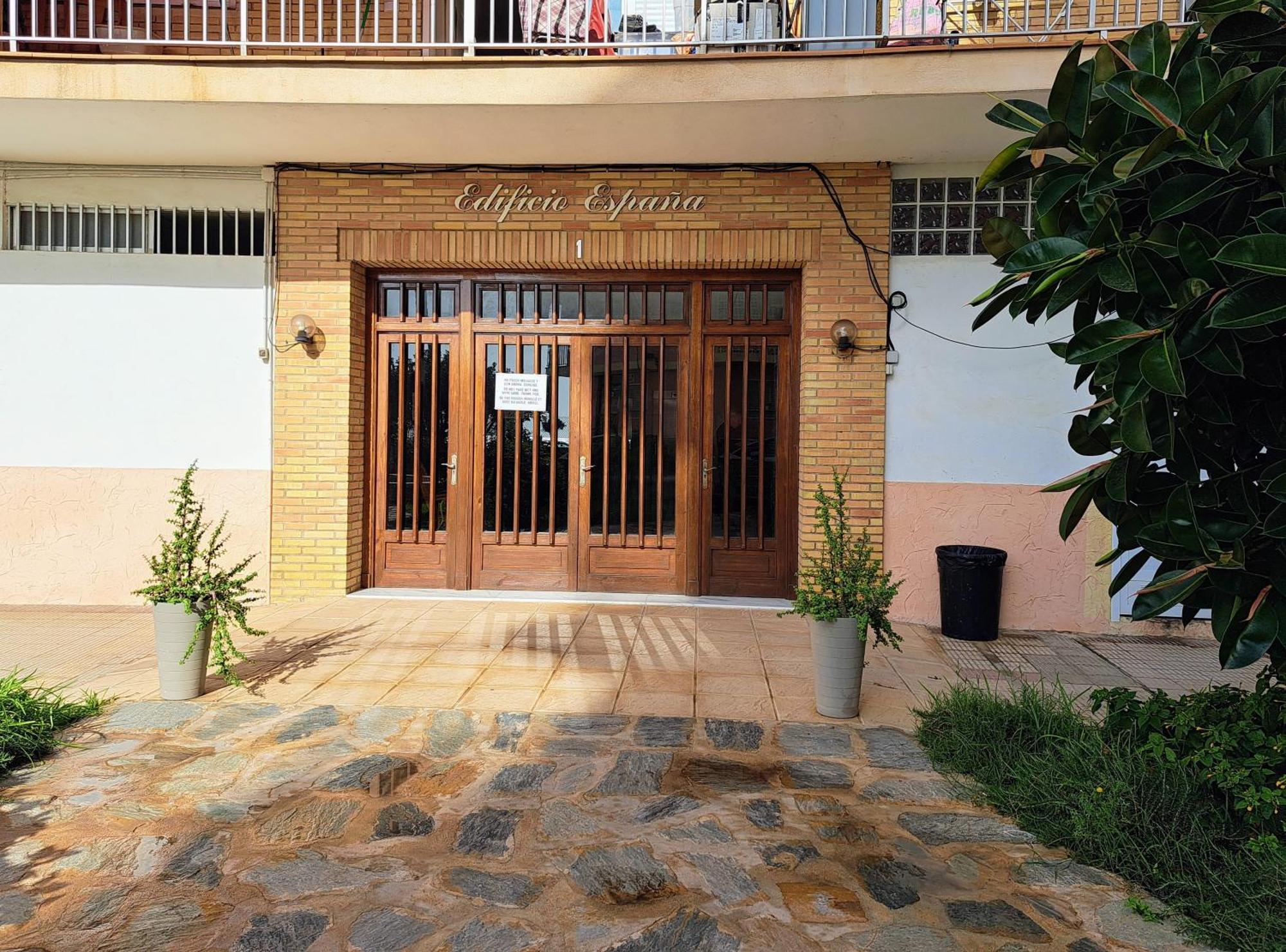 Garden Beach Apartment 또레비에하 외부 사진